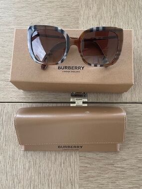 Burberry plaid sunglasses